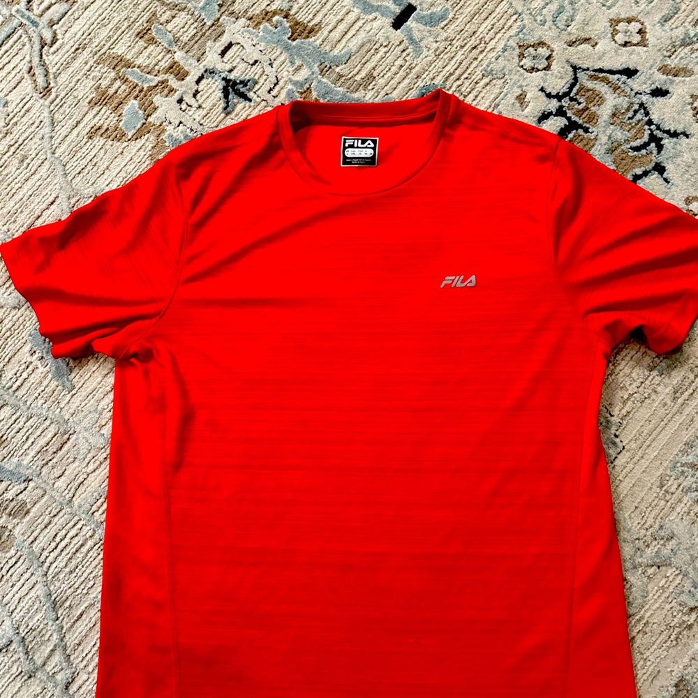 FILA Dry fit T-shirt, Size L